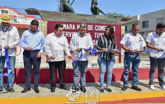 Celebran en Coatzacoalcos el 105 aniversario de la Canaco
