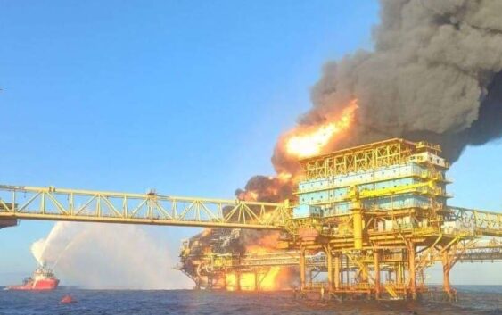 Hay seis lesionados en la explosión en plataforma de Campeche, reporta Pemex