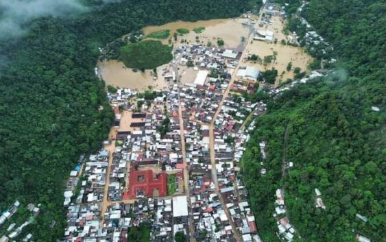 Hasta 4 metros de altura alcanzó el agua en zonas inundadas de Zongolica: Protección Civil
