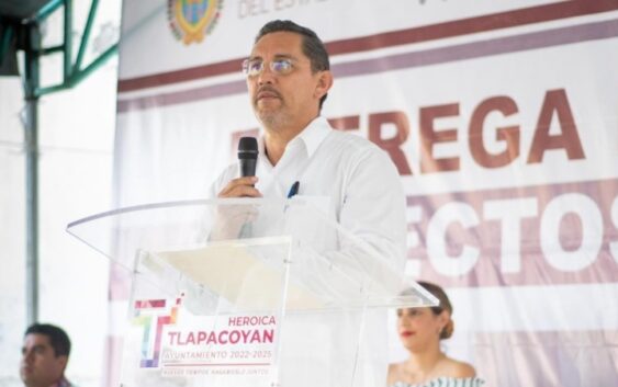 Le cayó la voladora al alcalde de Tlapacoyan