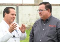 Entrega el alcalde Noé Castillo paquetede ayuda a hospitales públicos de la región