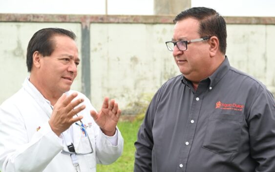 Entrega el alcalde Noé Castillo paquetede ayuda a hospitales públicos de la región