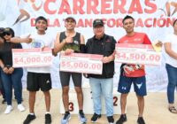 Premia Noé Castillo Olvera con bolsa de 40 milpesos, a ganadores de la Carrera Atlética 5K