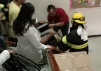 Cuatro personas quedan atrapadas durante dos horas en elevador del IMSS en Veracruz