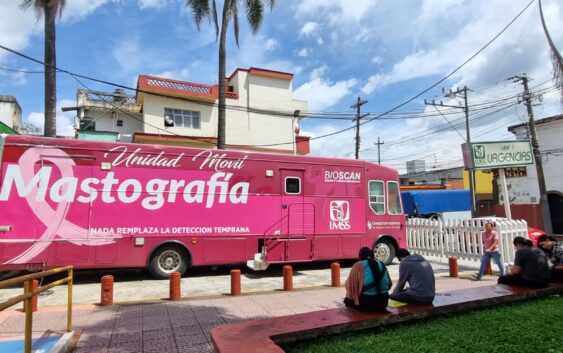 Continúa IMSS Veracruz Sur dando atención a mujeres con recorrido de mastógrafo móvil