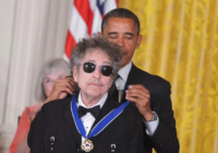 El músico estadounidense Bob Dylan gana el Premio Nobel de Literatura 2016