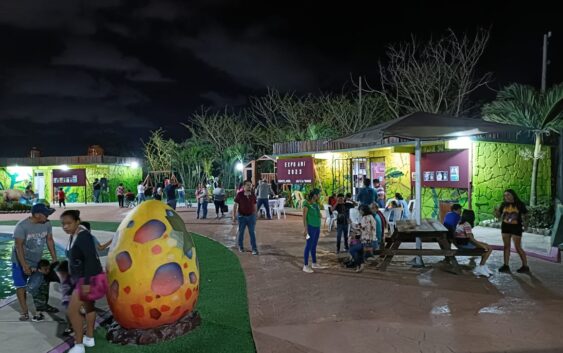 Decenas de familias asisten a Feria Internacional del Libro; este domingo será la gran clausura