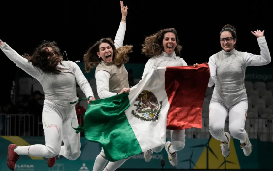 Los mexicanos hacen historia en Panamericanos. El Presidente los felicita por podio