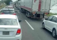 Capufe reporta fila de 15 kilómetros en autopista La Tinaja-Isla