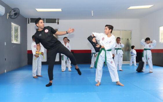 Realizan Master Class con Abel Mendoza en Atlantes Taekwondo Olympic Center
