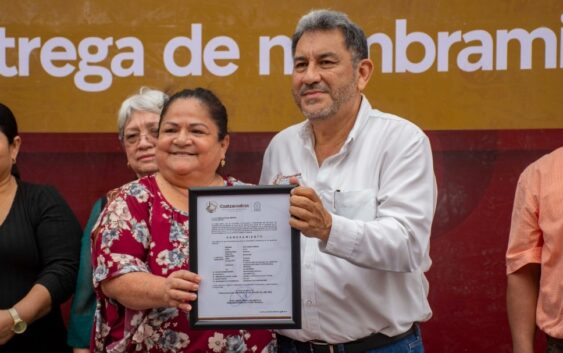 Entregan nombramientos a empleados de base del Ayuntamiento de Coatzacoalcos