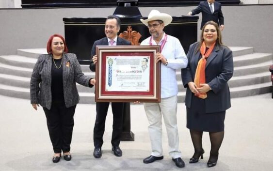 Gilberto Gutiérrez Silva “Mono Blanco”, Medalla Adolfo Ruiz Cortínez