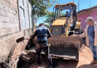 Inicia obra de pavimentación y muro de contención en el callejón Francisco Villa, de la cabecera municipal