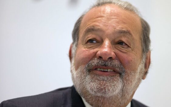 Telmex ya no es negocio, Carlos Slim descarta venderla: ‘Tiene que ser mexicana’