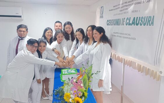 Egresan 122 nuevos médicos especialistas del IMSS Veracruz Sur
