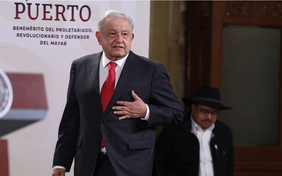 AMLO urge a INE investigar guerra sucia en su contra en redes sociales