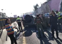 Vehículo del Ejército Vuelca en la México-Pachuca; Hay Un Militar Muerto y 2 Lesionados