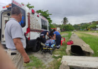 En Villa Allende un joven cae en colector pluvial