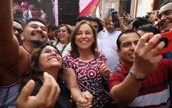 Rocío Nahle se registra ante el OPLEcomo candidata a la gubernatura deVeracruz