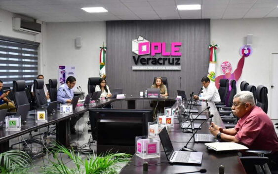 Toma protesta nueva presidenta del consejo distrital 29 del Ople en Coatzacoalcos