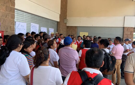 Trabajadores de la cadena Soriana realizaron paro de labores, exigen pago de utilidades