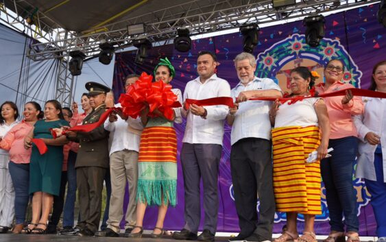 Magno inicio de Feria Cosoleacaque 2024 en honor a La Preciosa Sangre de Cristo