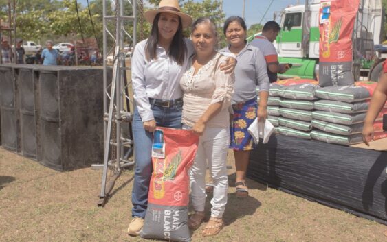 En Acayucan, el campo se fortalece con el programa integral “Adelitas”