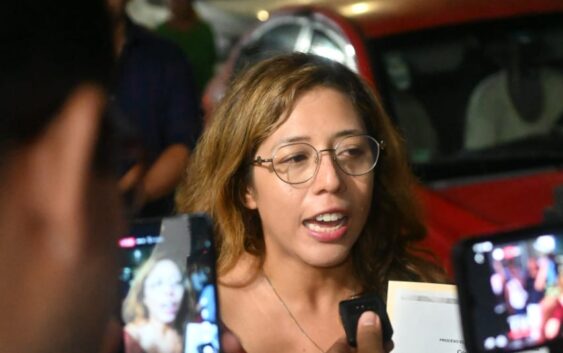 Naomi Santos, recibe constancia como diputada local electa en el distrito de Minatitlán