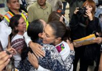 Claudia Tello recibe a Claudia Sheinbaum en Minatitlán