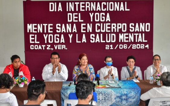 Promueven ‘Mente sana en cuerpo sano. El yoga y la salud mental’ en Coatzacoalcos