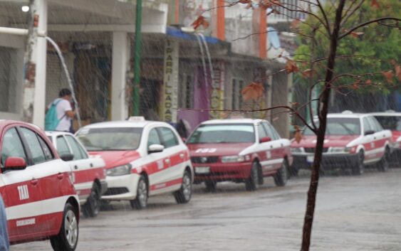 Protección Civil Cosoleacaque mantiene monitoreo por lluvias.