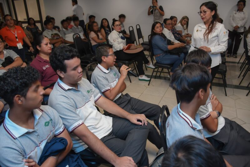 Promueven planificación de una vida responsable en adolescentes