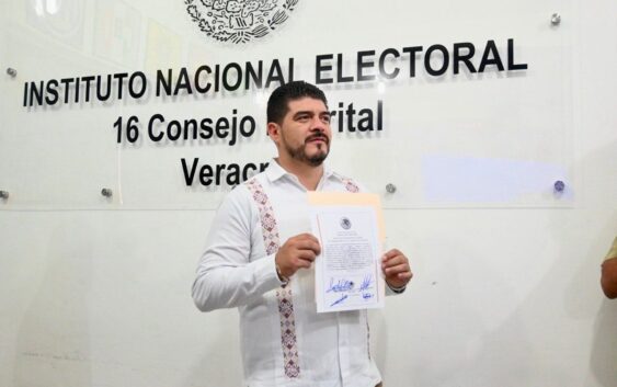 Zenyazen Escobar recibe constancia de mayoría y validez como diputado federal por el Distrito 16