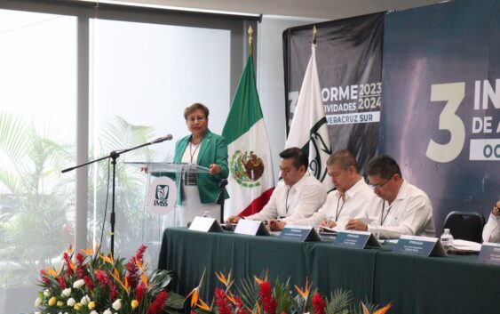 Rinde titular del IMSS Veracruz Sur tercer Informe de Labores