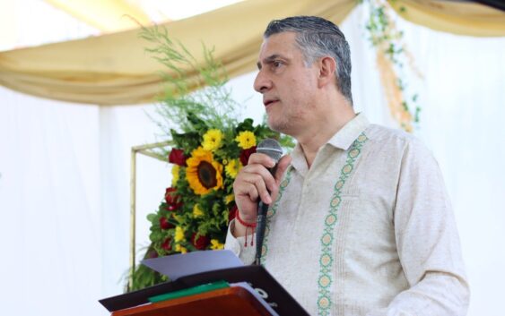 En Veracruz se trabaja para que estudiantes cuenten con una formación integral y de excelencia: Vargas Barrientos