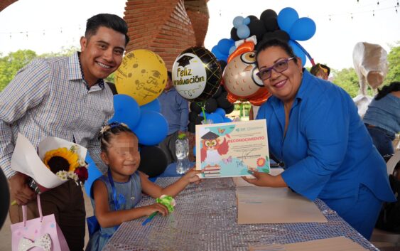 Realiza CAIC-DIF Winnie Pooh ceremonia de graduación