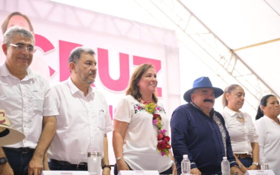 ¡Gobernadora! ¡Gobernadora! recibe Coatzacoalcos a Rocío Nahle