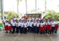 Es padrino de generación el titular de la SEV, en la primaria “Leona Vicario” de Fortín