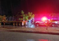 Trailer se queda sin frenos y choca con camioneta en villa Allende