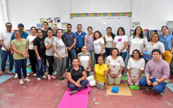 Brindan taller de ‘Relajación para docentes’ en la primaria Benito Juárez García