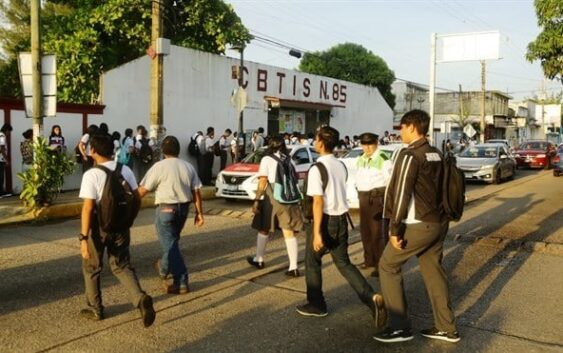 Para el regreso a clases, IMSS recomienda horarios para levantarse, hacer tareas y dormir