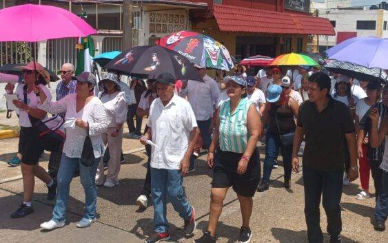 Marchan ciudadanos y abogados contra la Reforma Judicial en Coatzacoalcos