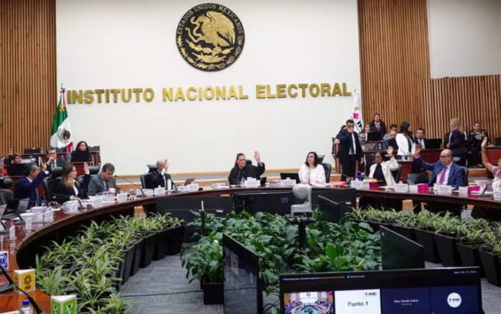 INE aprueba sobrerrepresentación de Morena: Tendrá mayoría calificada en la Cámara de Diputados