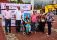 Entrega Ayuntamiento de Coatzacoalcos tinacos a familias porteñas