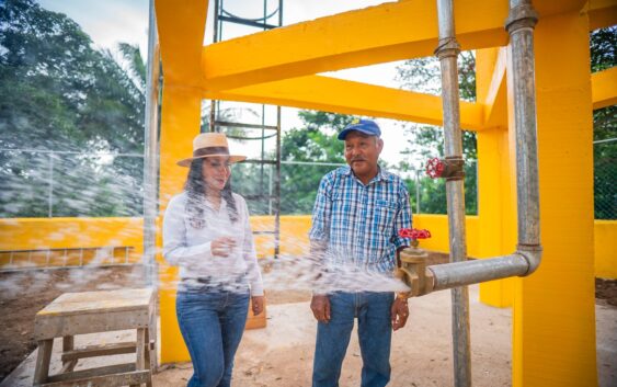 El Agua, líquido vital para todo ser humano, por ello se supervisan obras en Acayucan: Rosalba Rodríguez