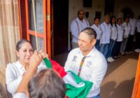 Hermoseando el Palacio Municipal de Acayucan, para celebrar las fiestas patrias