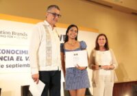 Reciben 500 jóvenes reconocimientos del Programa de Excelencia El Valor de Educar