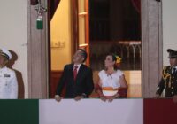 Rocío Nahle asiste a ceremonia de independencia en Palacio de Gobierno