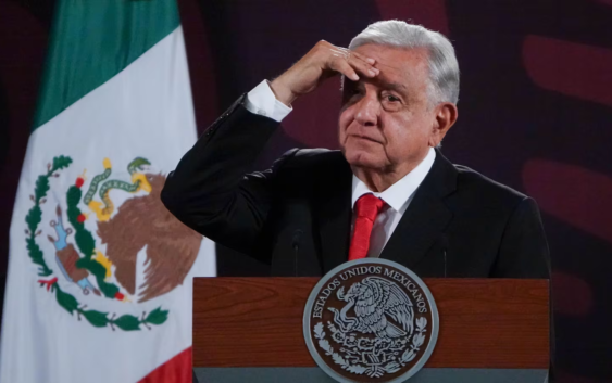 AMLO se ‘lanza’ vs. Pedro Sánchez; ‘le faltó el respeto a la presidenta’