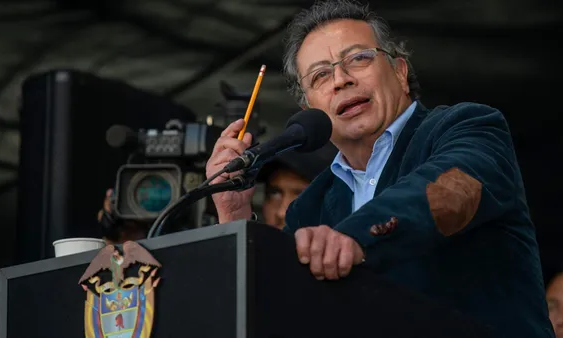 Gustavo Petro, Presidente de Colombia, Pospone Llegada para Toma de Posesión de Sheinbaum